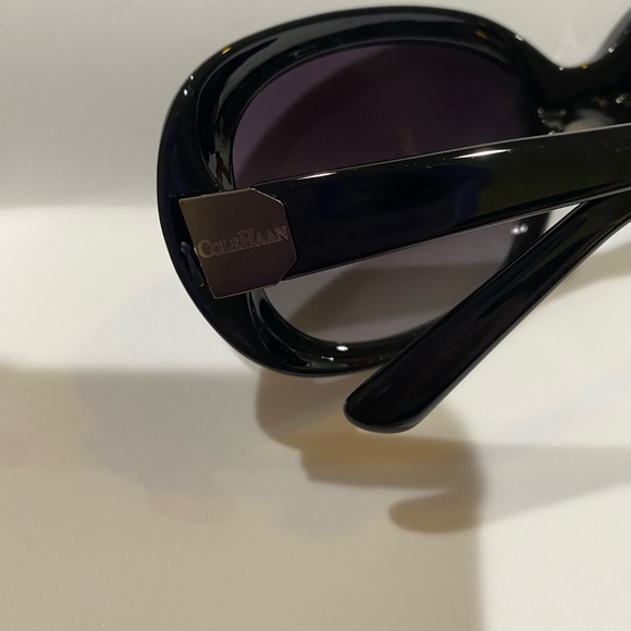 Sunglasses - Picture 5 of 7